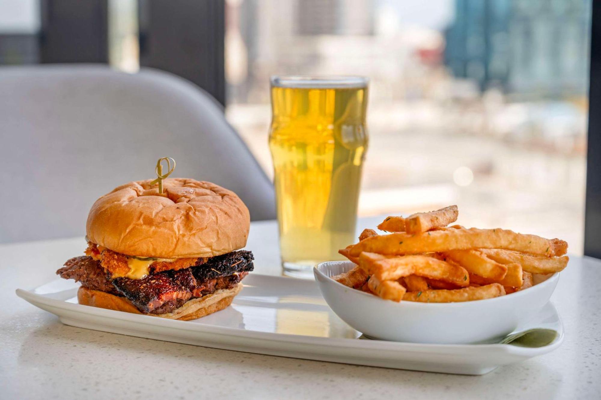 Cambria Hotel Nashville Midtown Екстериор снимка